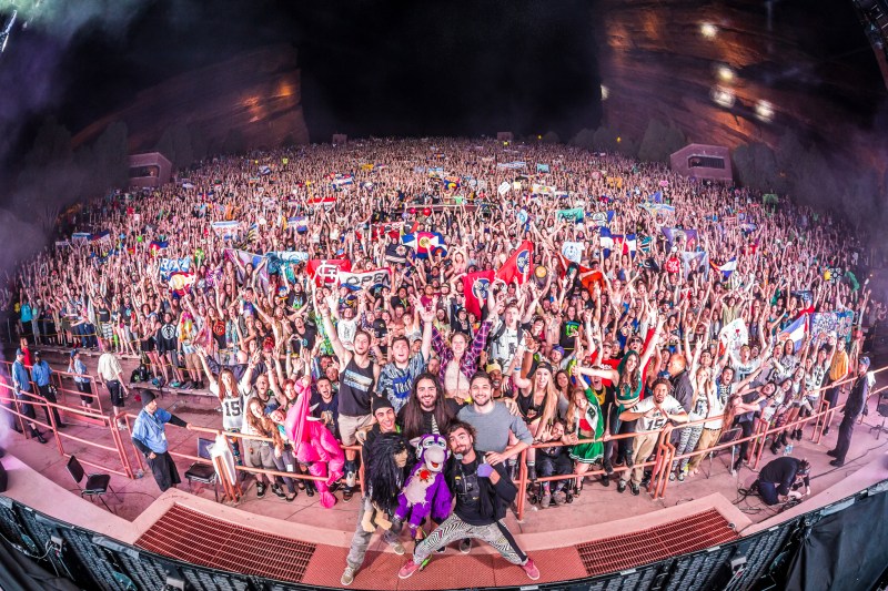 bassnectar-familyphoto-20150601-alivecoverage (2)